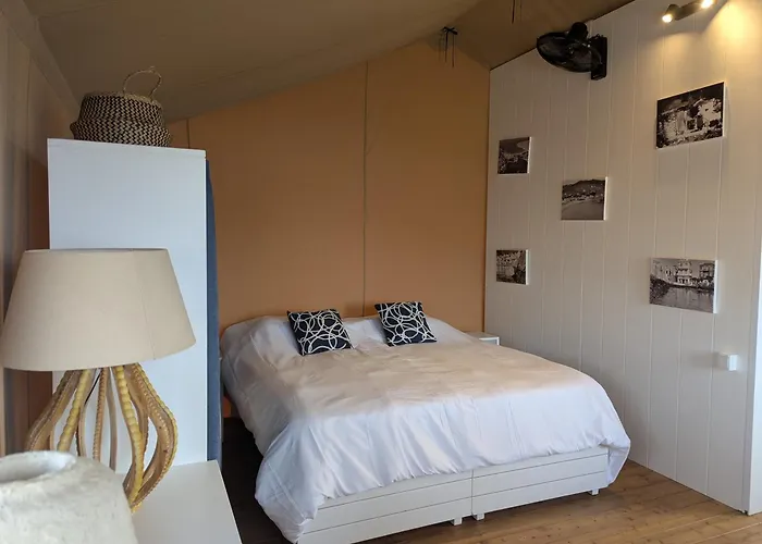 מלון Chez Yaya - Sea View Luxury *
