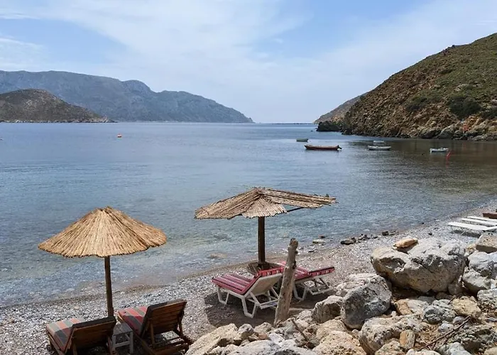 Chez Yaya - Sea View Luxury Szálloda Emboriósz