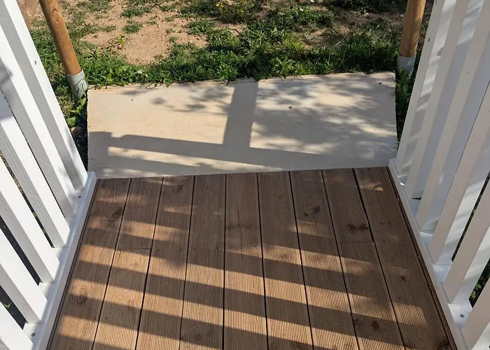 Chez Yaya - Sea View Luxury Szálloda Emboriósz