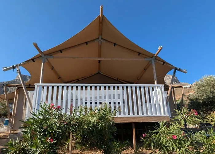 Szálloda Chez Yaya - Sea View Luxury Emboriósz